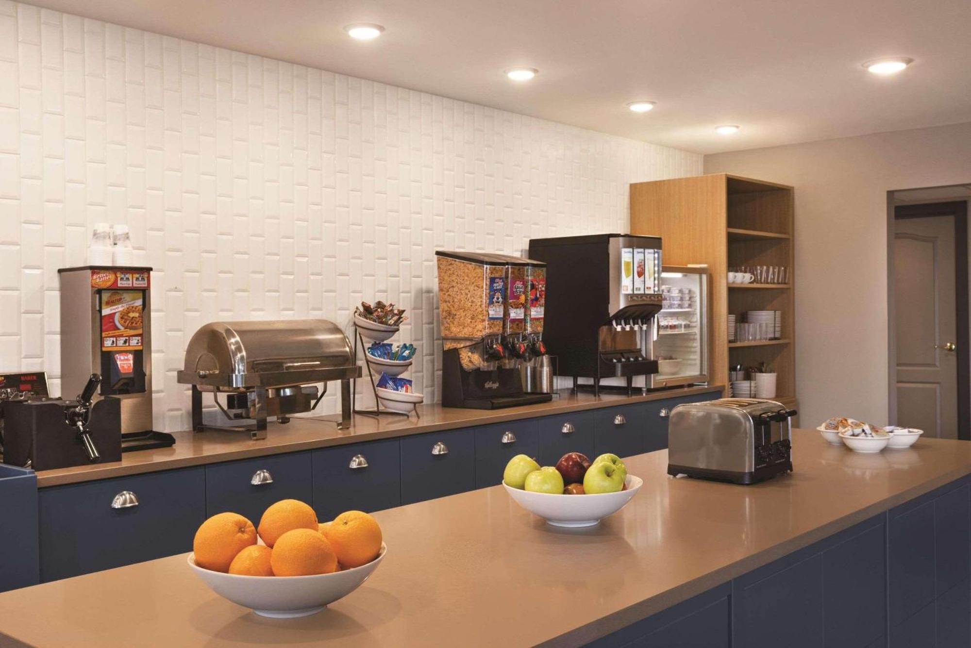 Country Inn & Suites By Radisson, Madison, Wi Bagian luar foto