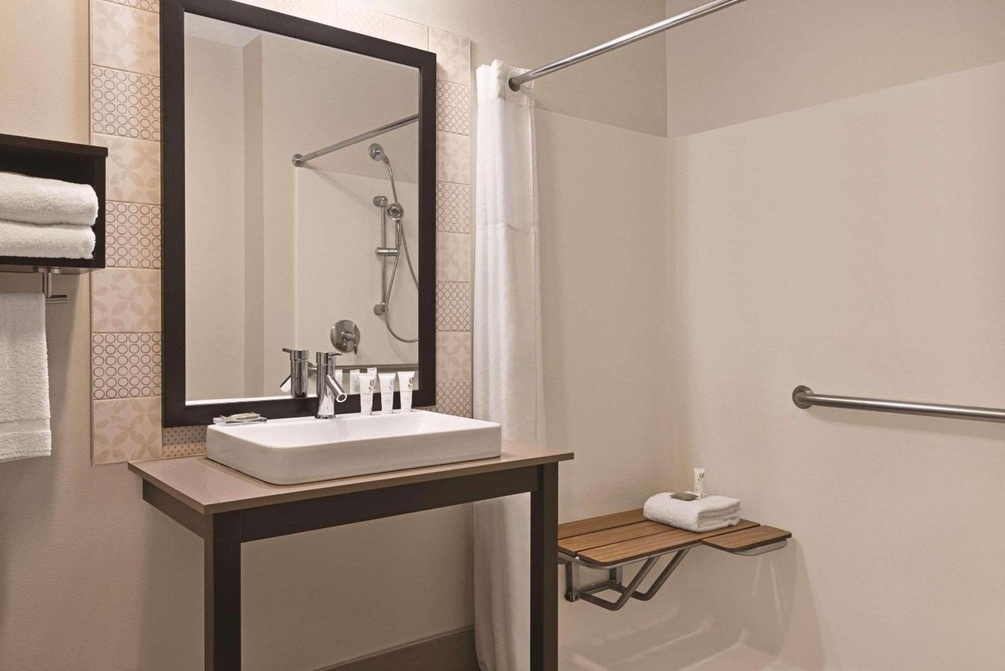 Country Inn & Suites By Radisson, Madison, Wi Bagian luar foto